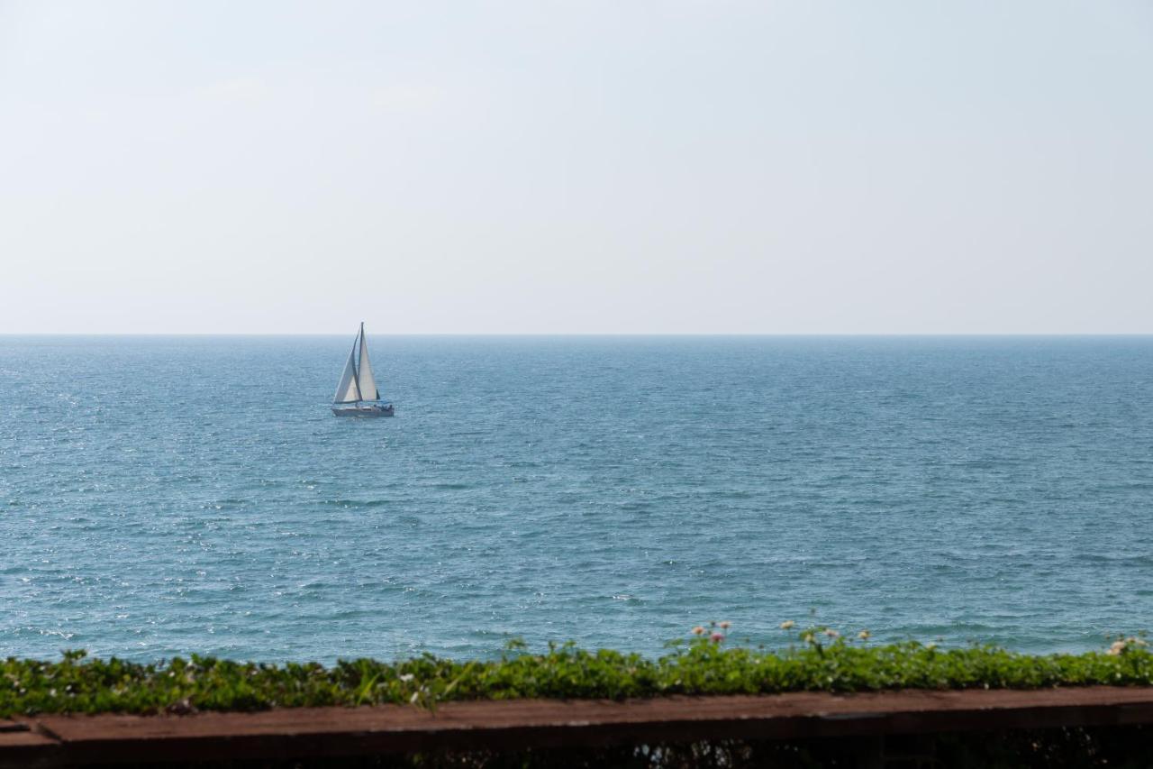 Sea View Stylish 1Br With Balcony By Beachfront Stay Herzelia Buitenkant foto